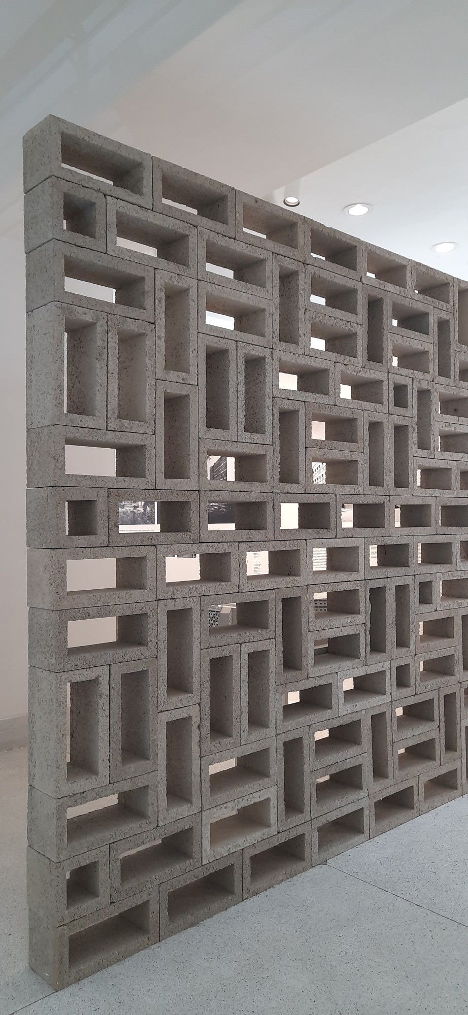 Cobogó cimentício decorativo em fachada
